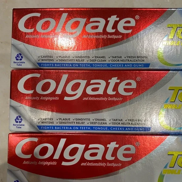 Colgate Toothpaste whiting - Picture 2 of 4